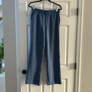 Lululemon like new blue pant